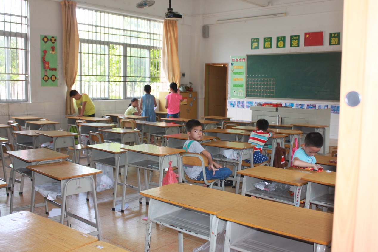 学生们热情高涨